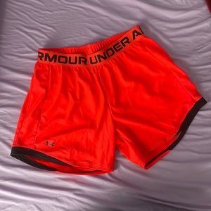 Under armour play-up 5-inch athletic shorts, red, small